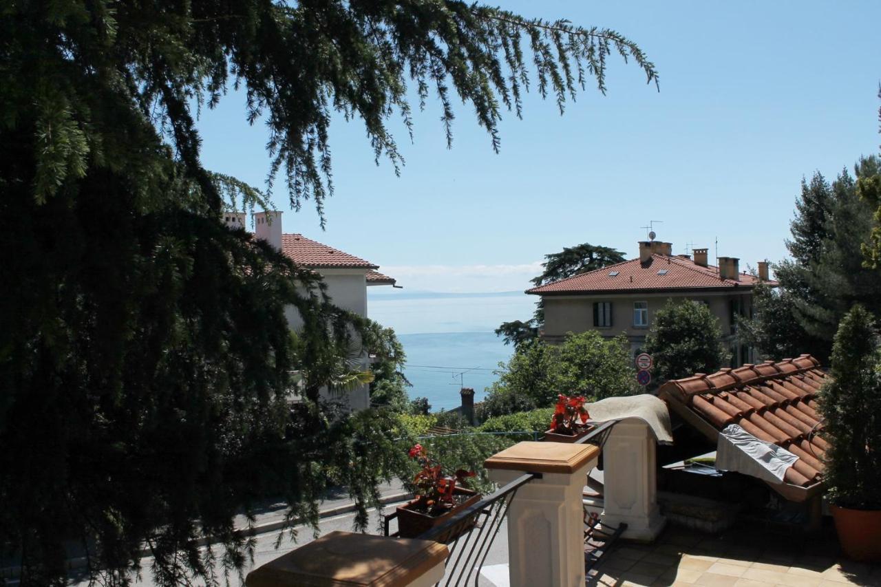 Apartment Amalia Volosko Opatija Eksteriør bilde